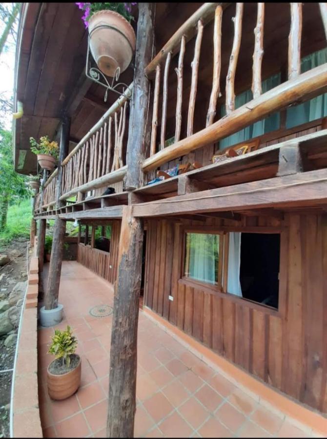 Hostal Y Cabanas Los Juanes Jardín Exterior foto